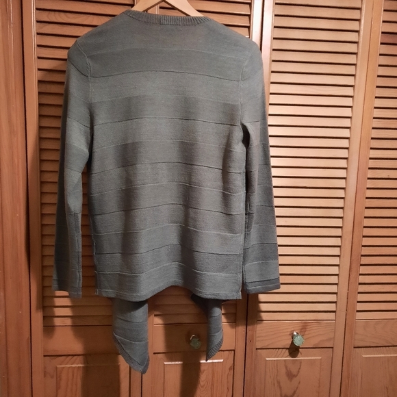 New York & Company Grey Cover-up - Picture 5 of 6